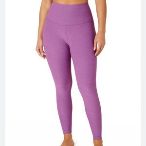 Beyond Yoga caught in the midi leggings size L